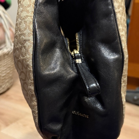 Elegant Coach Tan and Black Women's Bag - Picture 10 of 13